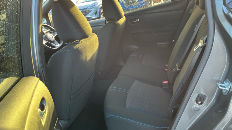 Nissan LEAF 110kW N-Connecta 39kWh 5dr Auto Electric Hatchback